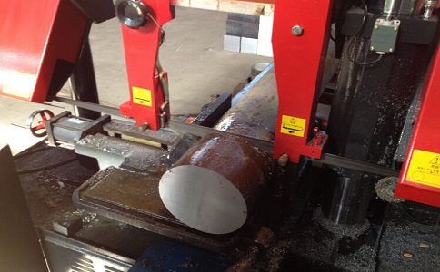 茅箭卧式带锯床加工时出现明显振荡如何排查？